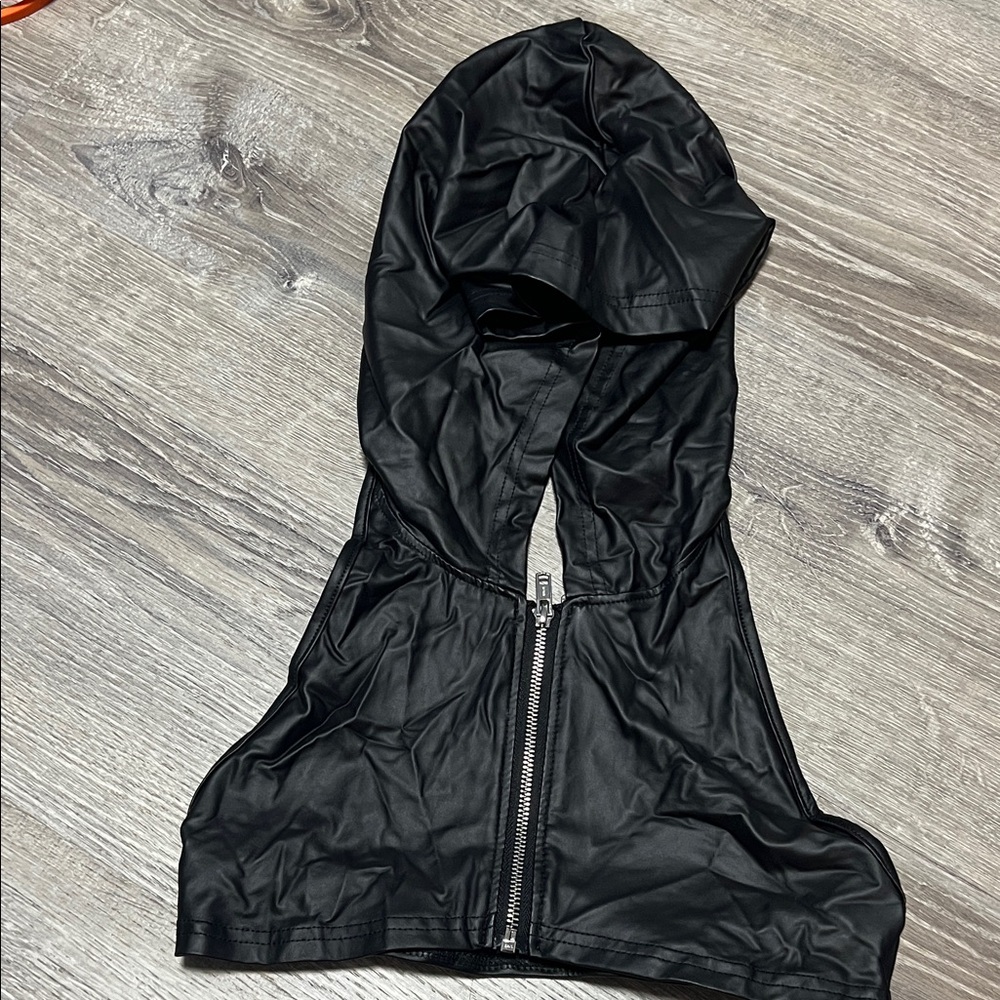 SHEIN Black Hooded Crop Top